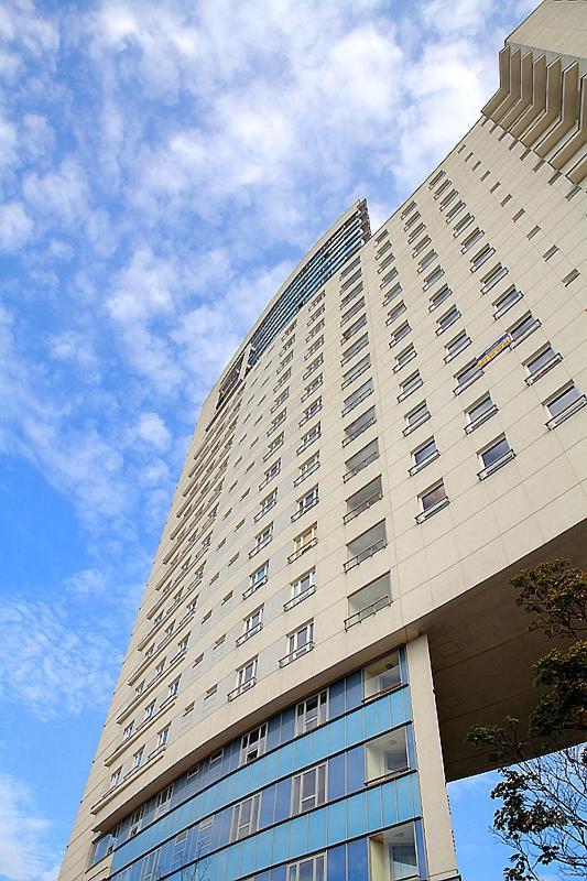 P&O Serviced Apartments Gdanski Station วอร์ซอ ภายนอก รูปภาพ